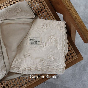 Trick Holic Garden flower blanket