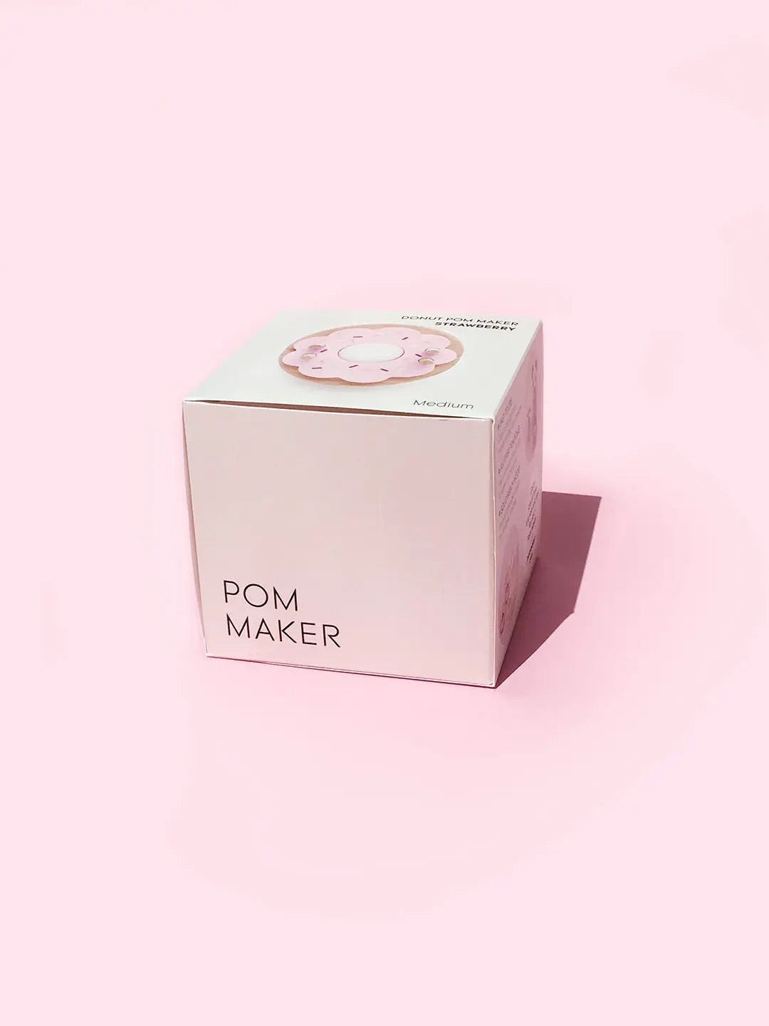 Pom Maker Donut – Strawberry (Medium)