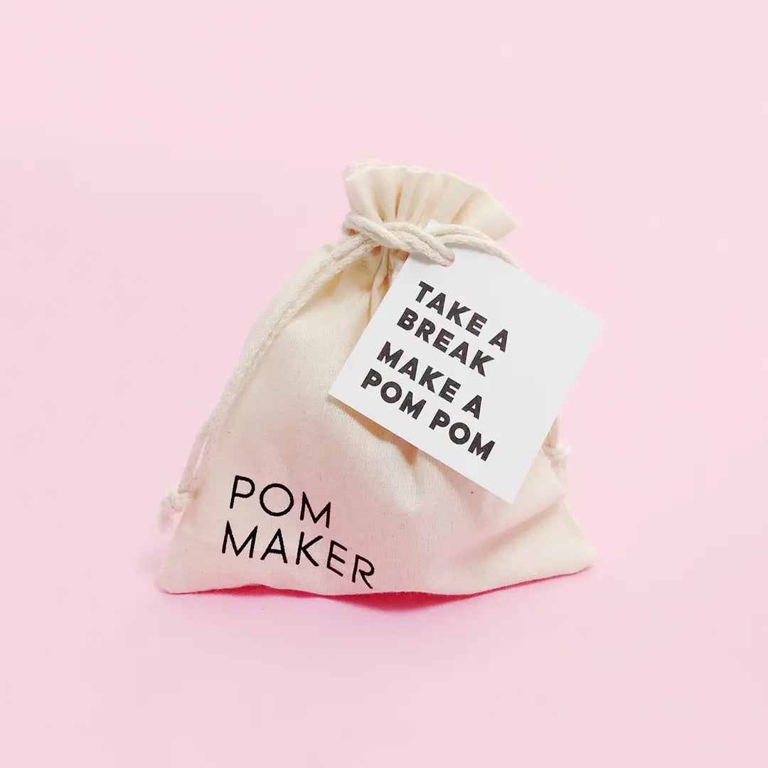 Pom Maker Donut – Strawberry (Medium)
